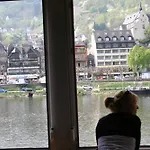 Aan De Moezel *