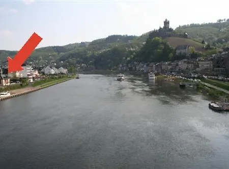 Aan De Moezel Сasa de vacaciones *